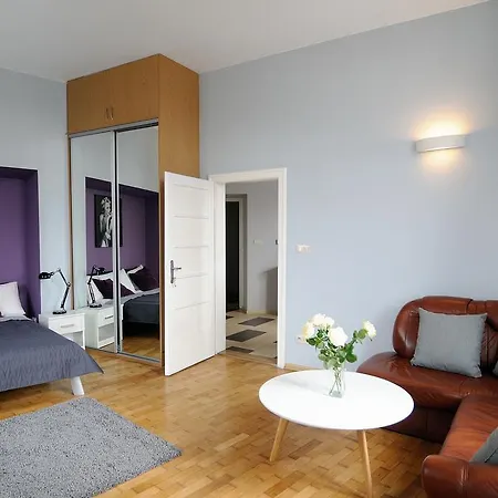 Hollywood Apartman *